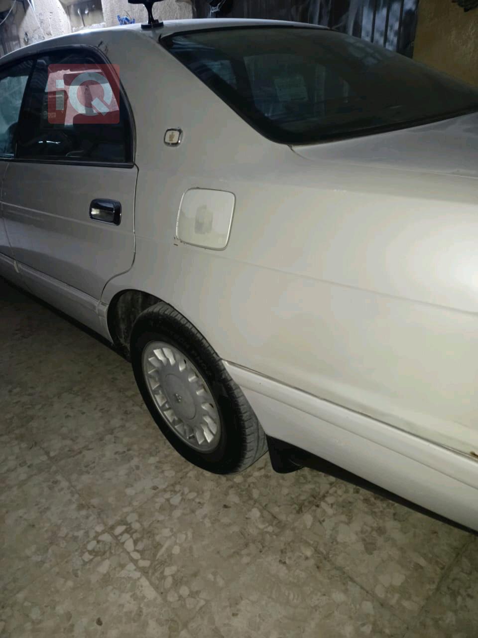 تۆیۆتا کراون